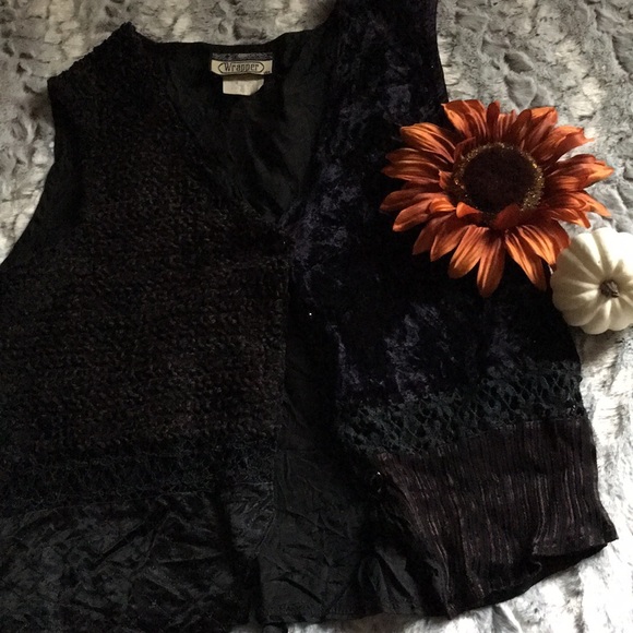 Black vest by Wrapper  Size junior medium - Picture 5 of 5